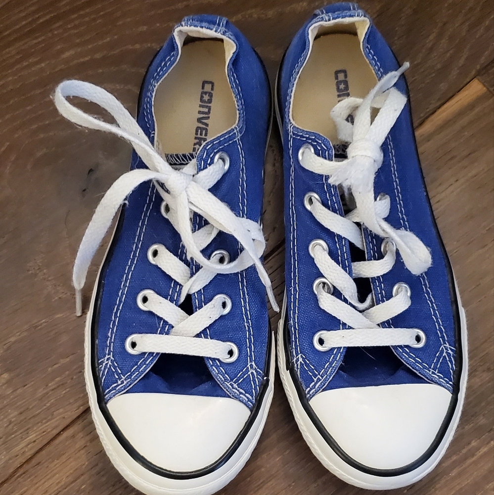 Blue converse